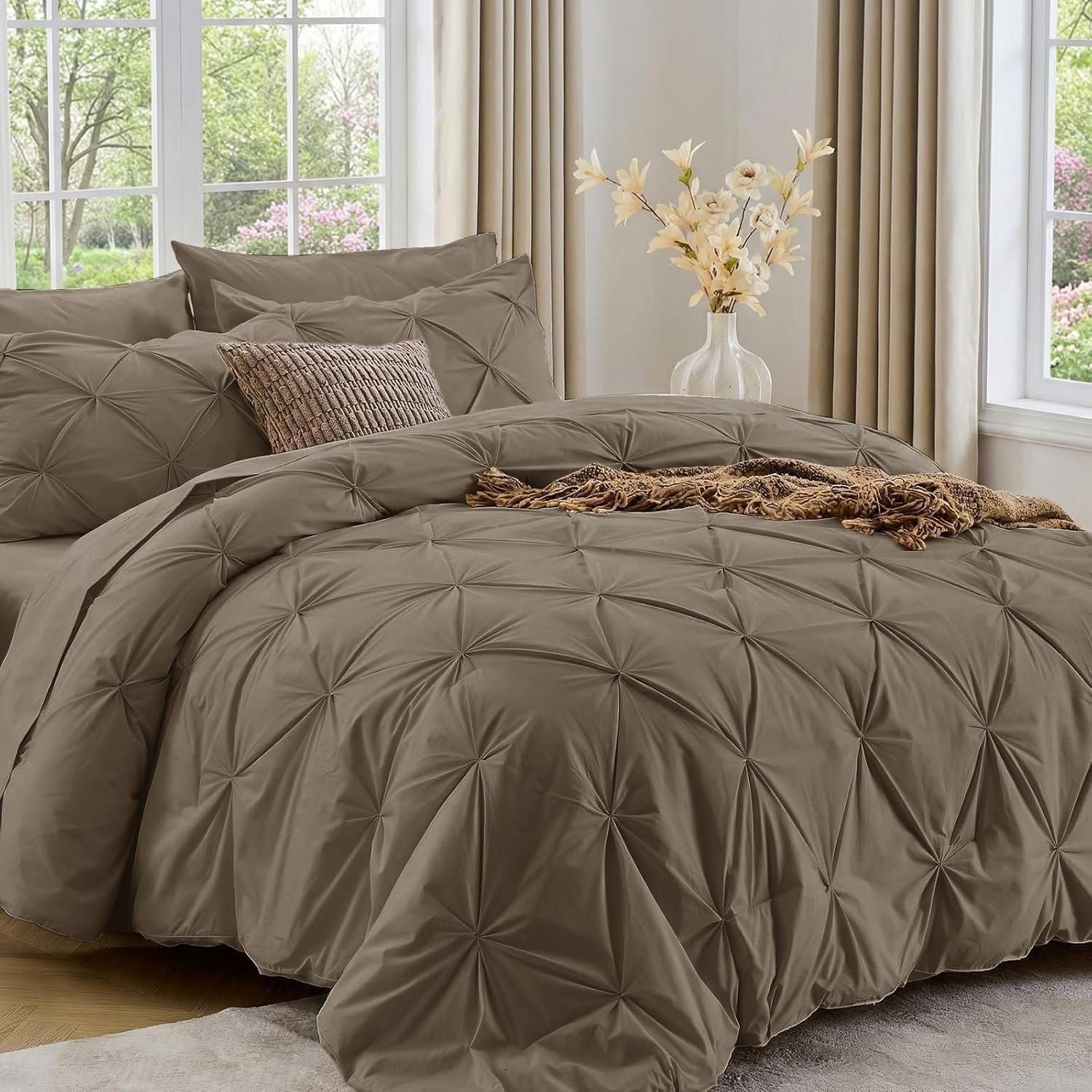 Sasttie Queen Comforter Set, 7-Piece, Beige - Image 42